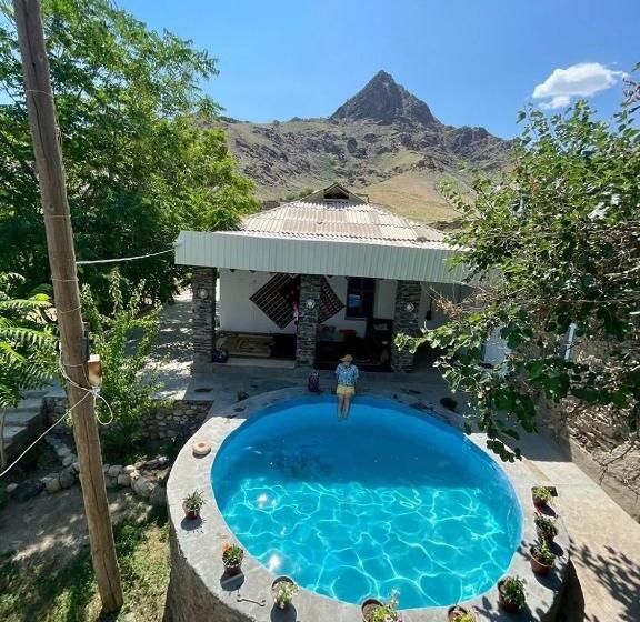פנסיון Nosir Guesthouse