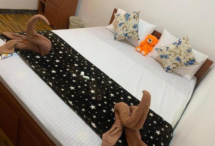 ペンション Queen S Mahal Rooms