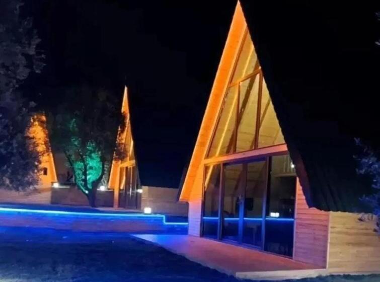펜션 çırağan Deluxe Botanik Park Bungolov Evleri