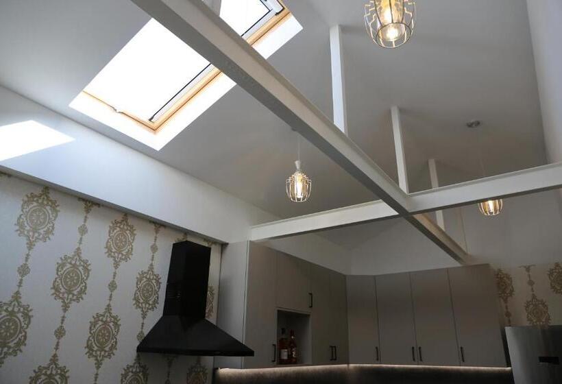 پانسیون Saguramo Bliss