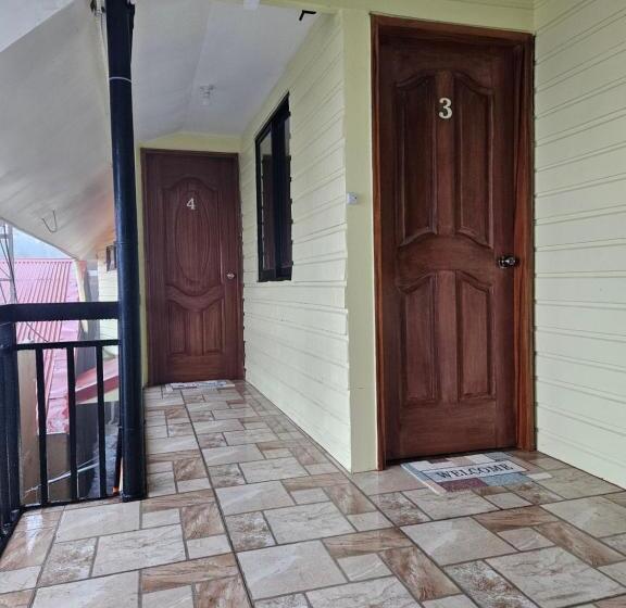 پانسیون The Catolico S Transient House