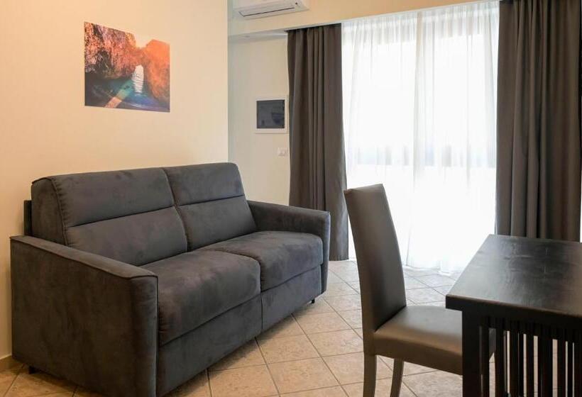 פנסיון The Gallery