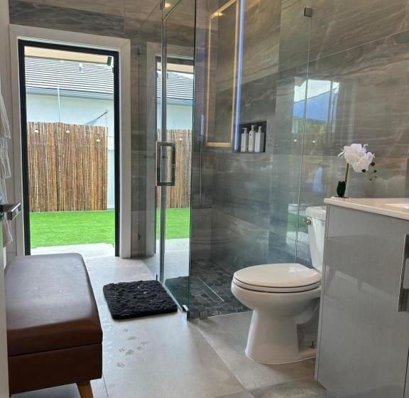 بنسيون Tropical Studio