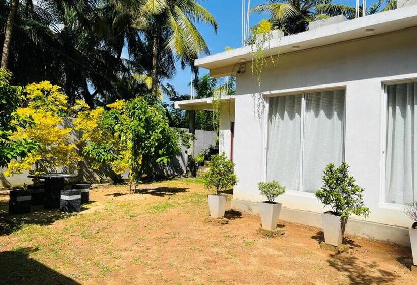 פנסיון Villa Del Mare