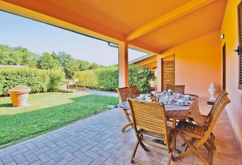 Residence With Thermal Pools In Sorano