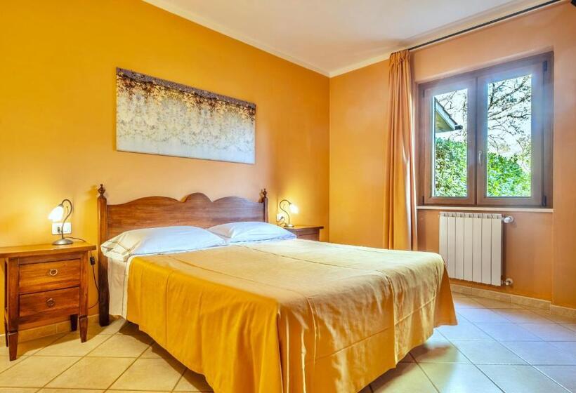 Residence With Thermal Pools In Sorano