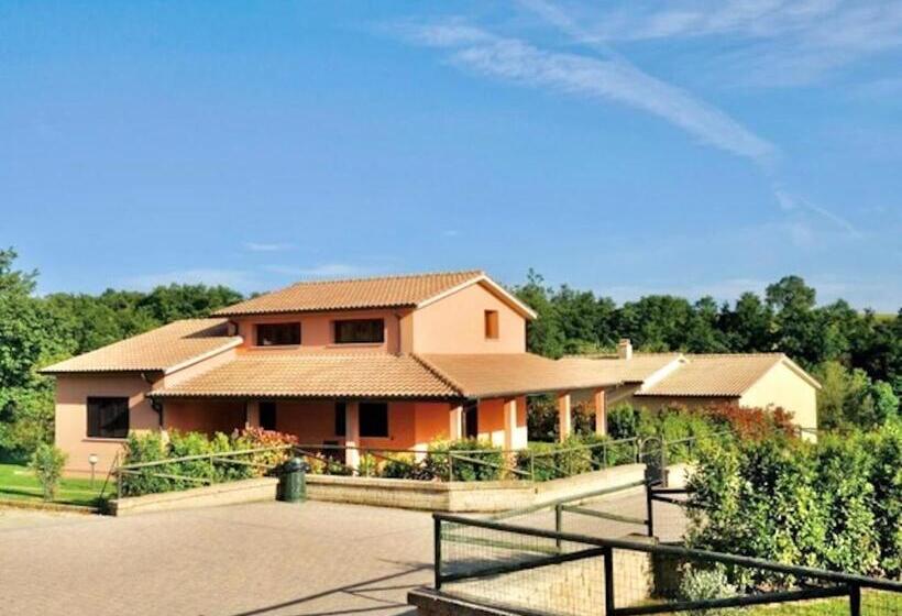 Residence With Thermal Pools In Sorano