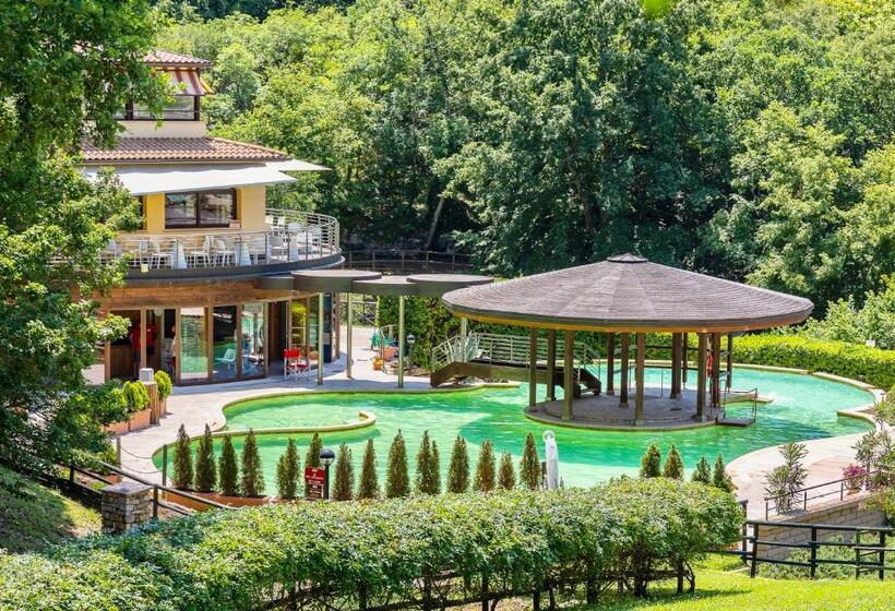 Residence With Thermal Pools In Sorano