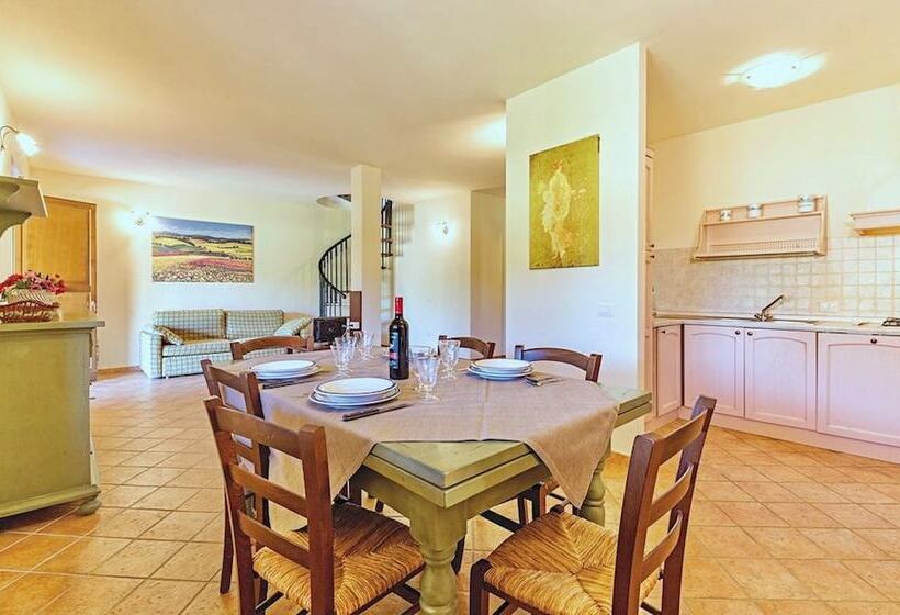 Residence With Thermal Pools In Sorano