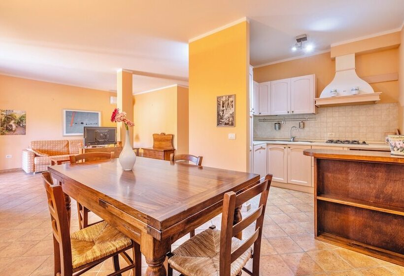 Residence With Thermal Pools In Sorano