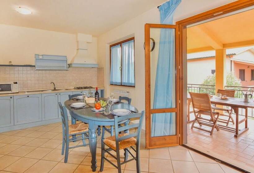 Residence With Thermal Pools In Sorano