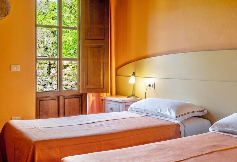 Residence With Thermal Pools In Sorano