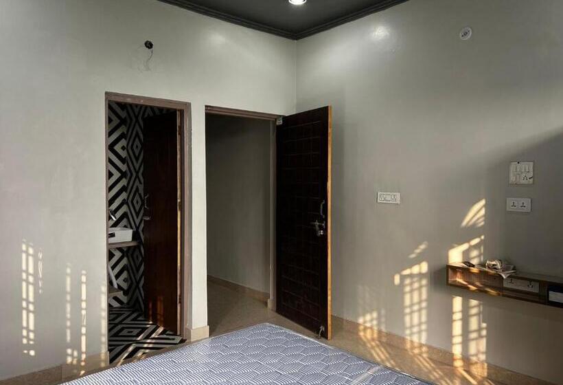 Albergue Hoztel Jollygrrant Doon