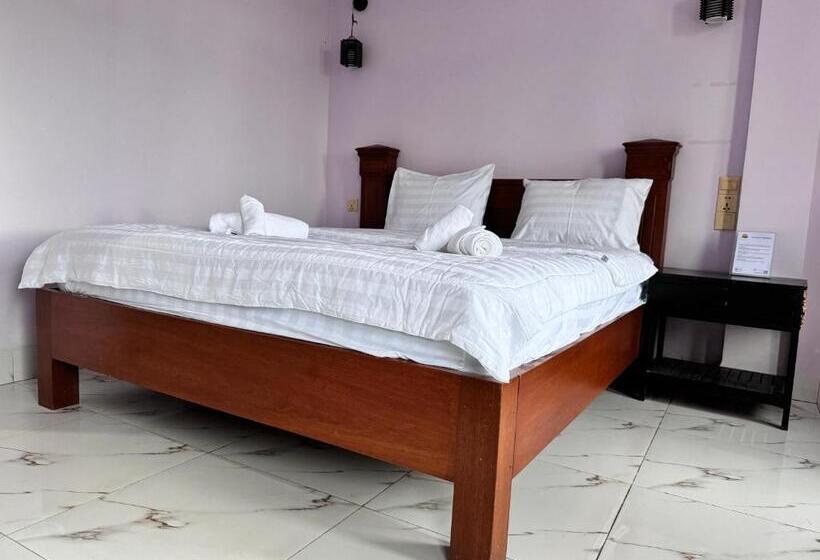 Общежитие Ocean Breeze At Kep