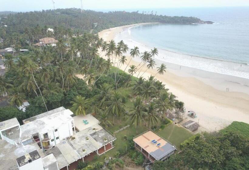 Amaya Beach Hotel Dikwella