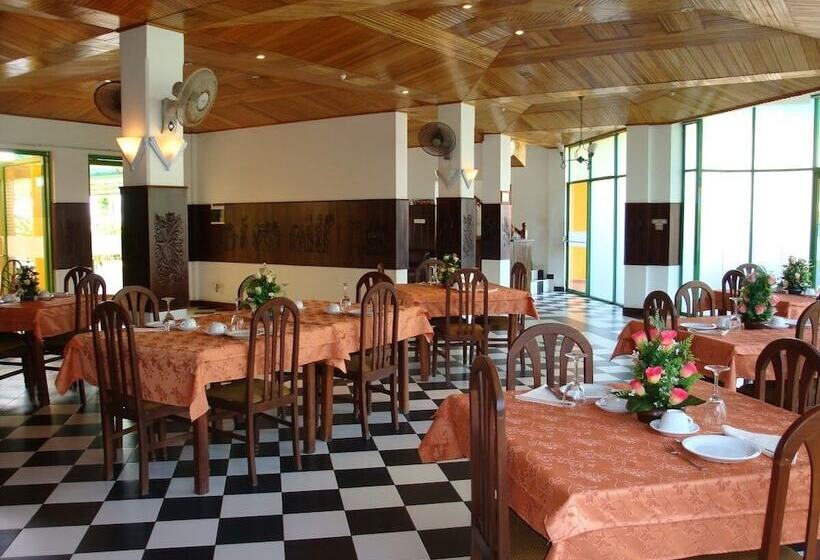 Amaya Beach Hotel Dikwella