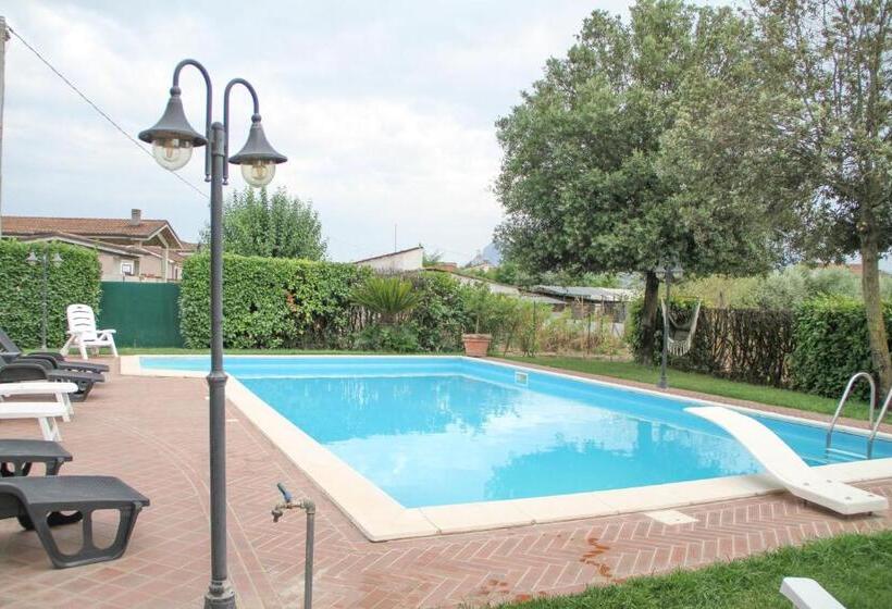 ベッドアンドブレックファースト Boteroom Relais