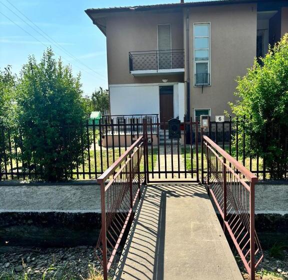 مبيت وإفطار Casa Di Sara Foresteria