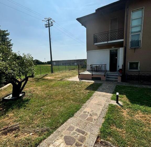 مبيت وإفطار Casa Di Sara   Foresteria