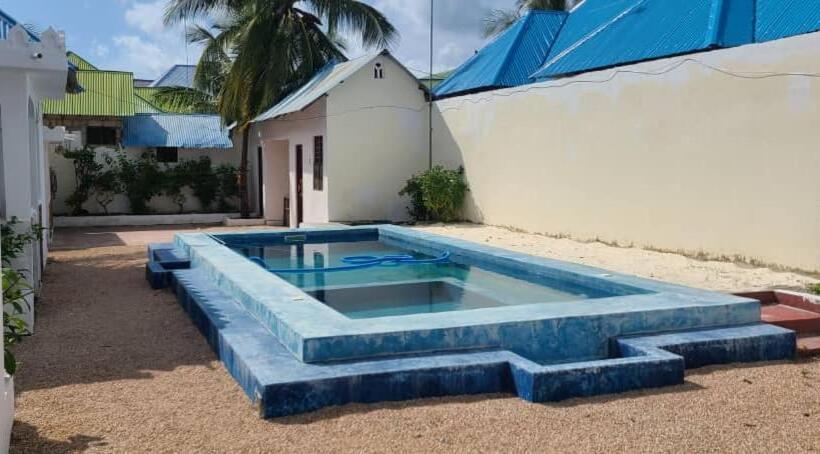 مبيت وإفطار La Villas Blue Blue