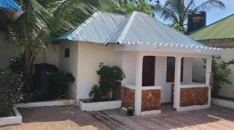 مبيت وإفطار La Villas Blue Blue