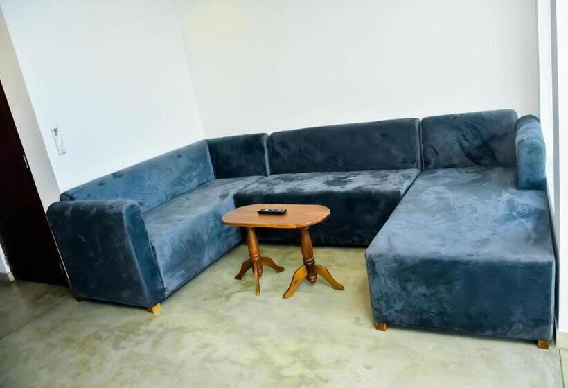 민박 Surfside Serenity