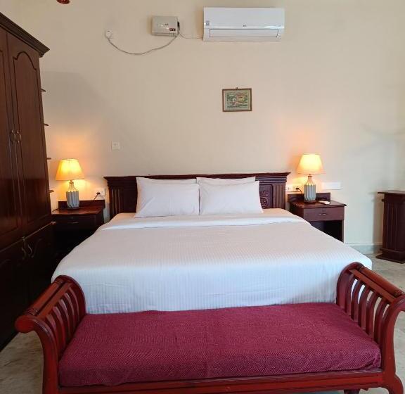 Hillview Beach Resort