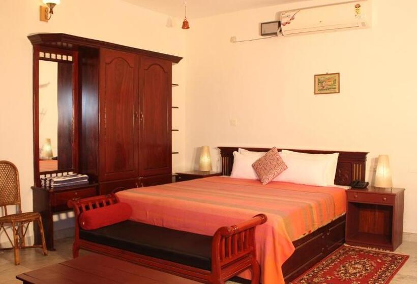 Hillview Beach Resort