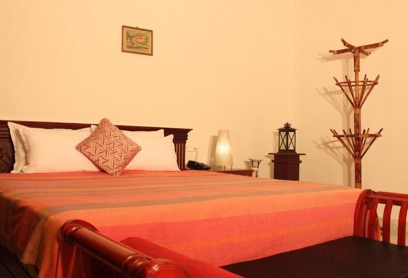 Hillview Beach Resort