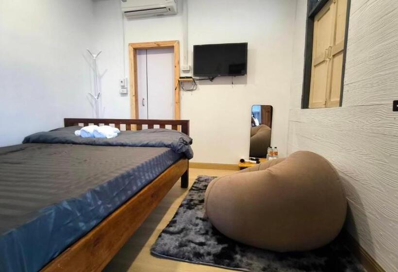 Szálloda เชียงคาน ฮักเลย ฮักกัญ โฮมสเตย์   ຊຽງຄານ ຮັກເລີຍ ຮັກກັນ ໂຮມສະເຕ Chiang Khan Hugloei Hugkan Homestay