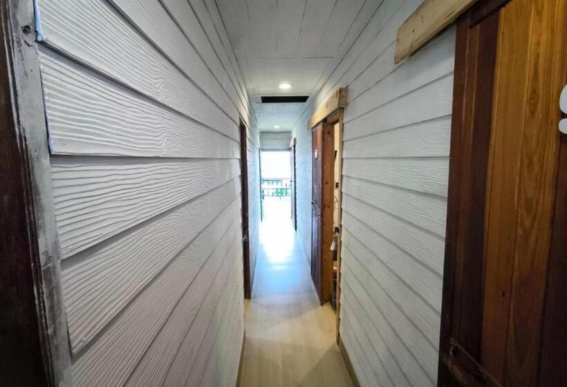 Szálloda เชียงคาน ฮักเลย ฮักกัญ โฮมสเตย์   ຊຽງຄານ ຮັກເລີຍ ຮັກກັນ ໂຮມສະເຕ Chiang Khan Hugloei Hugkan Homestay