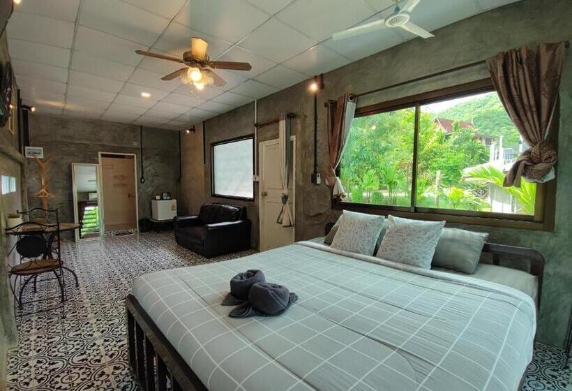 בית מלון כפרי Baan Apa Erawan Resort