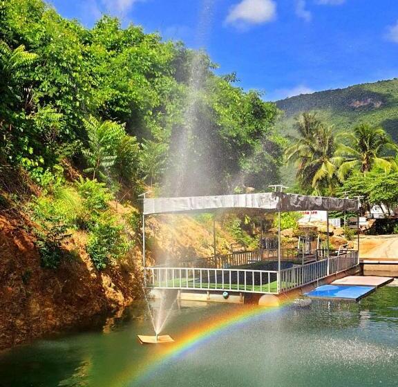 בית מלון כפרי Baan Apa Erawan Resort