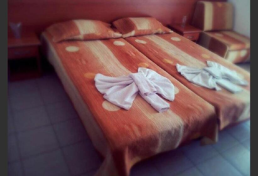 호텔 Concordia Plaza 2