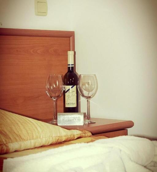 호텔 Concordia Plaza 2