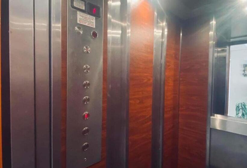 호텔 Concordia Plaza 2