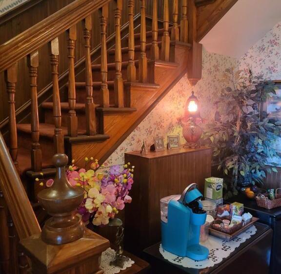 فندق Cranberry Cove Inn