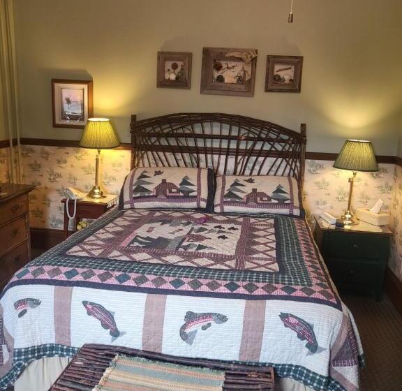 فندق Cranberry Cove Inn