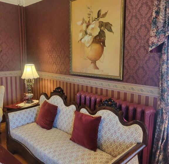 فندق Cranberry Cove Inn