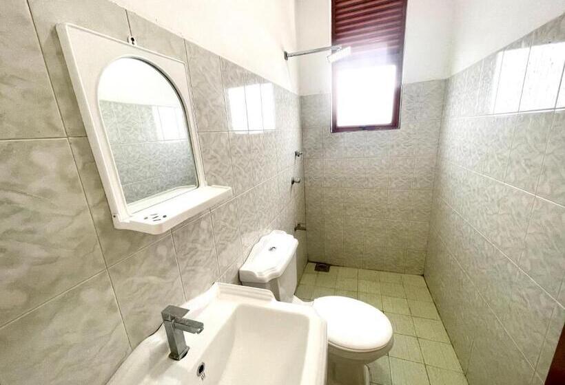 هتل Ez Stay Guesthouse