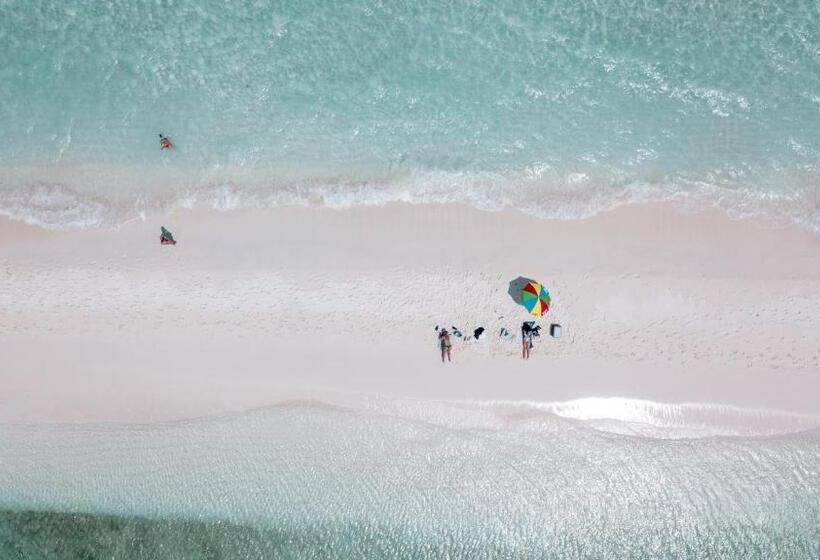 هتل Ganduvaru Villa