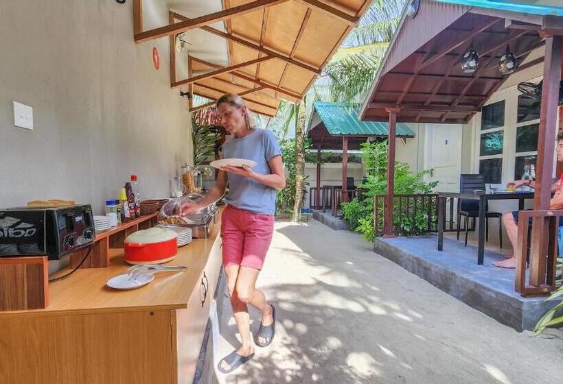 هتل Ganduvaru Villa