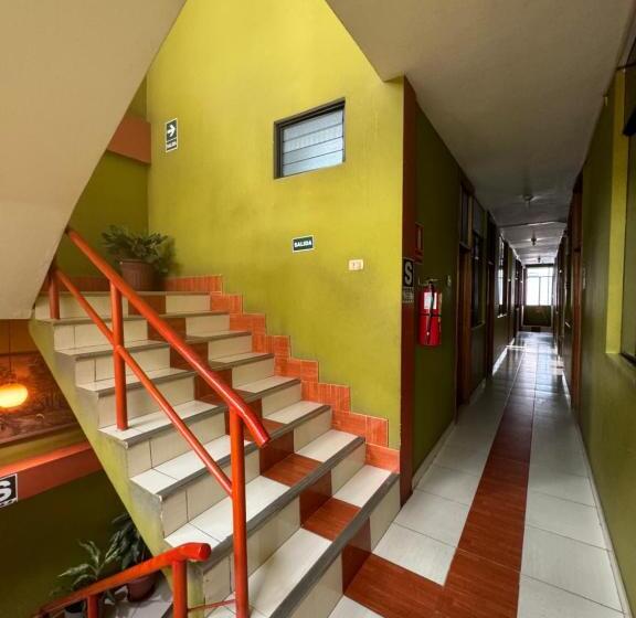 هتل Hospedaje Las Almendras