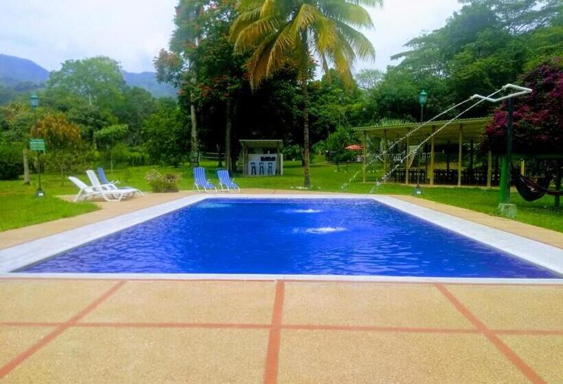 호텔 La Playa Villeta