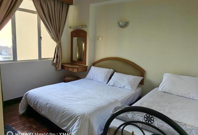 בית מלון כפרי Leisure Homestay Glory Beach