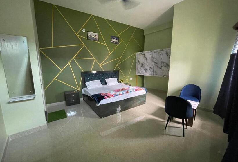 ホテル Limelight Restaurant Lawn ,lodge And Rooms