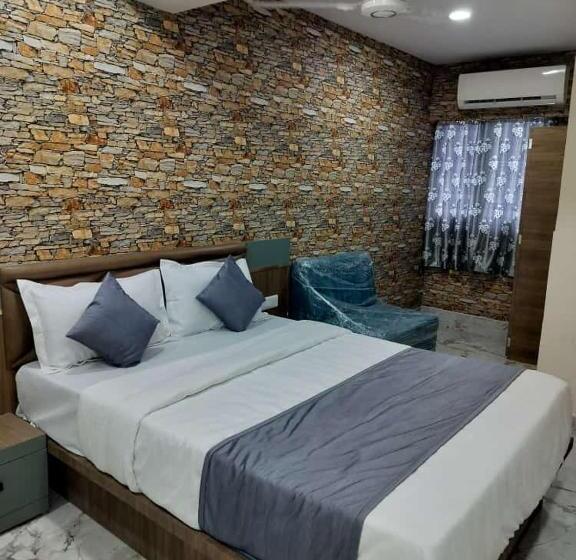 בית מלון כפרי Nr Nayan Residency