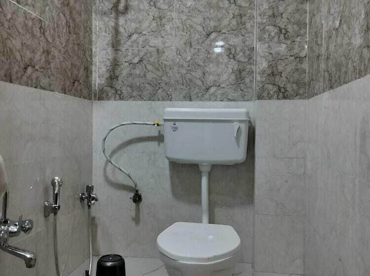 בית מלון כפרי Nr Nayan Residency