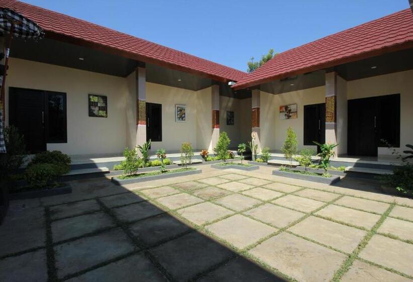 בית מלון כפרי Oyo 94152 Pondok Wisata Alan Dinah