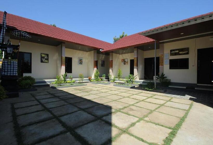 בית מלון כפרי Oyo 94152 Pondok Wisata Alan Dinah